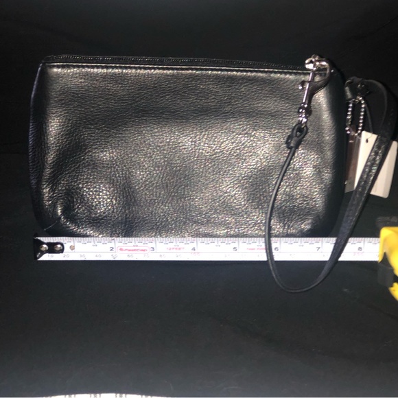 NWT Authentic Coach Black Leather Wristlet Wallet - Picture 3 of 5